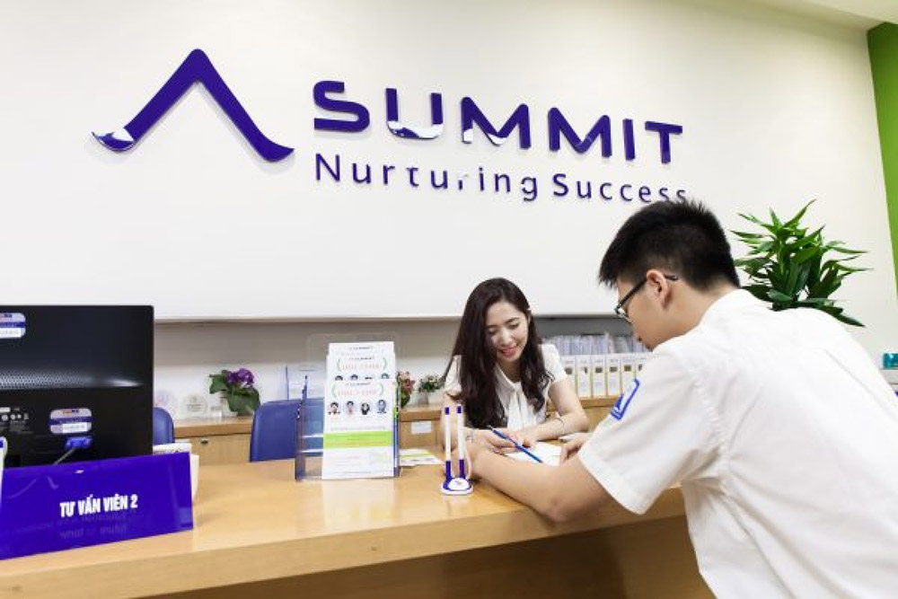 Trung tâm luyện thi Summit Education Services