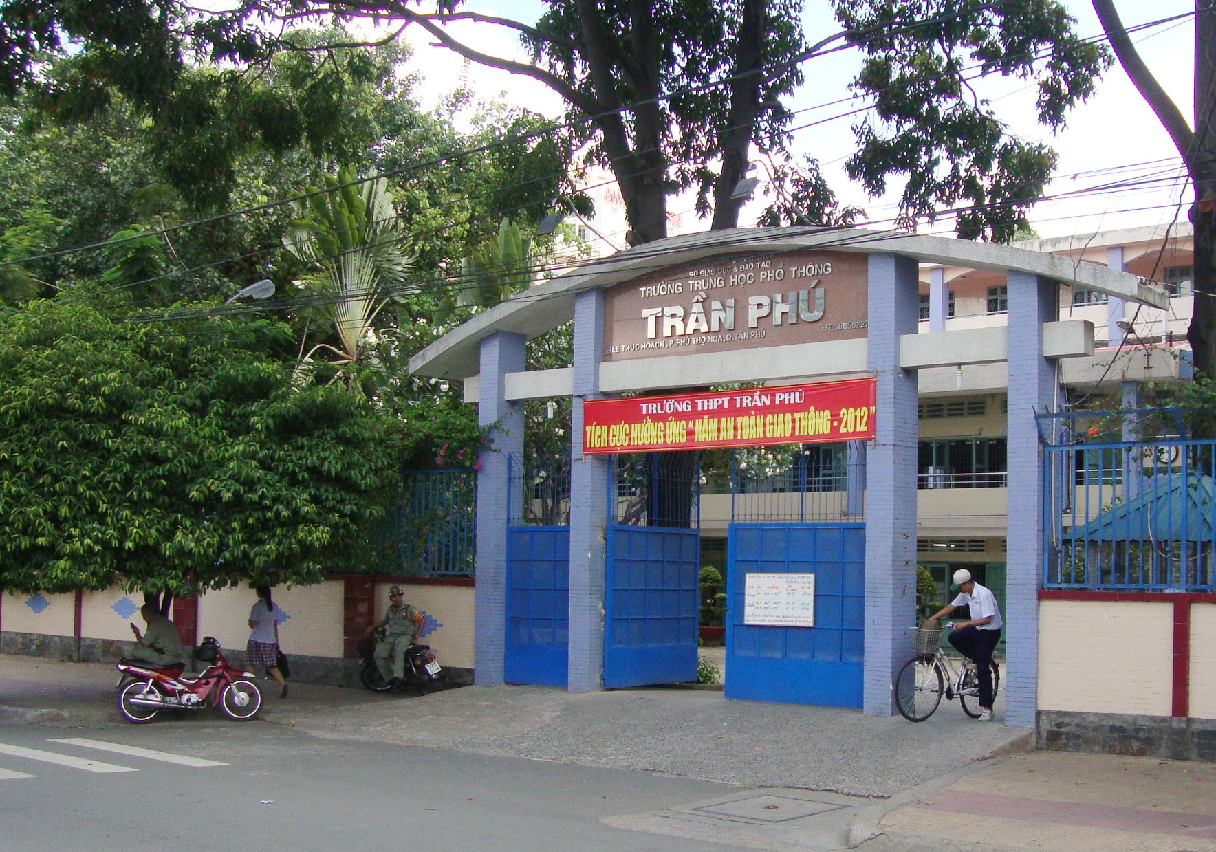 Trường THPT Trần Phú