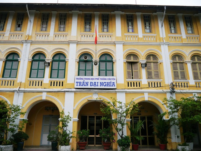 Trường THPT chuyên Trần Đại Nghĩa